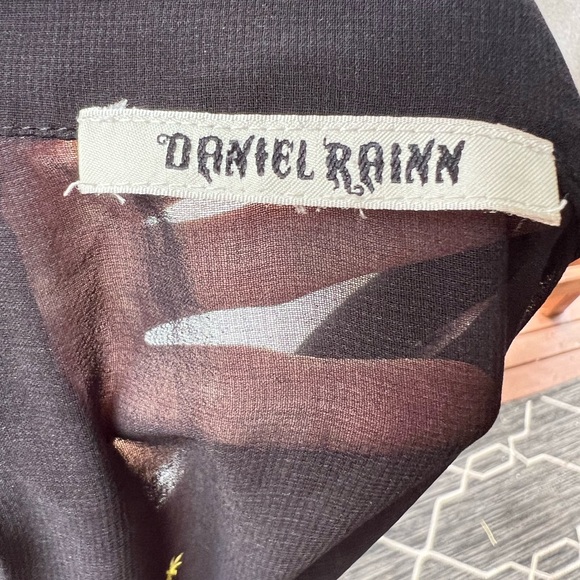 Anthropologie Daniel Rainn Short Sleeve Black Sheer Floral Blouse - Picture 6 of 8